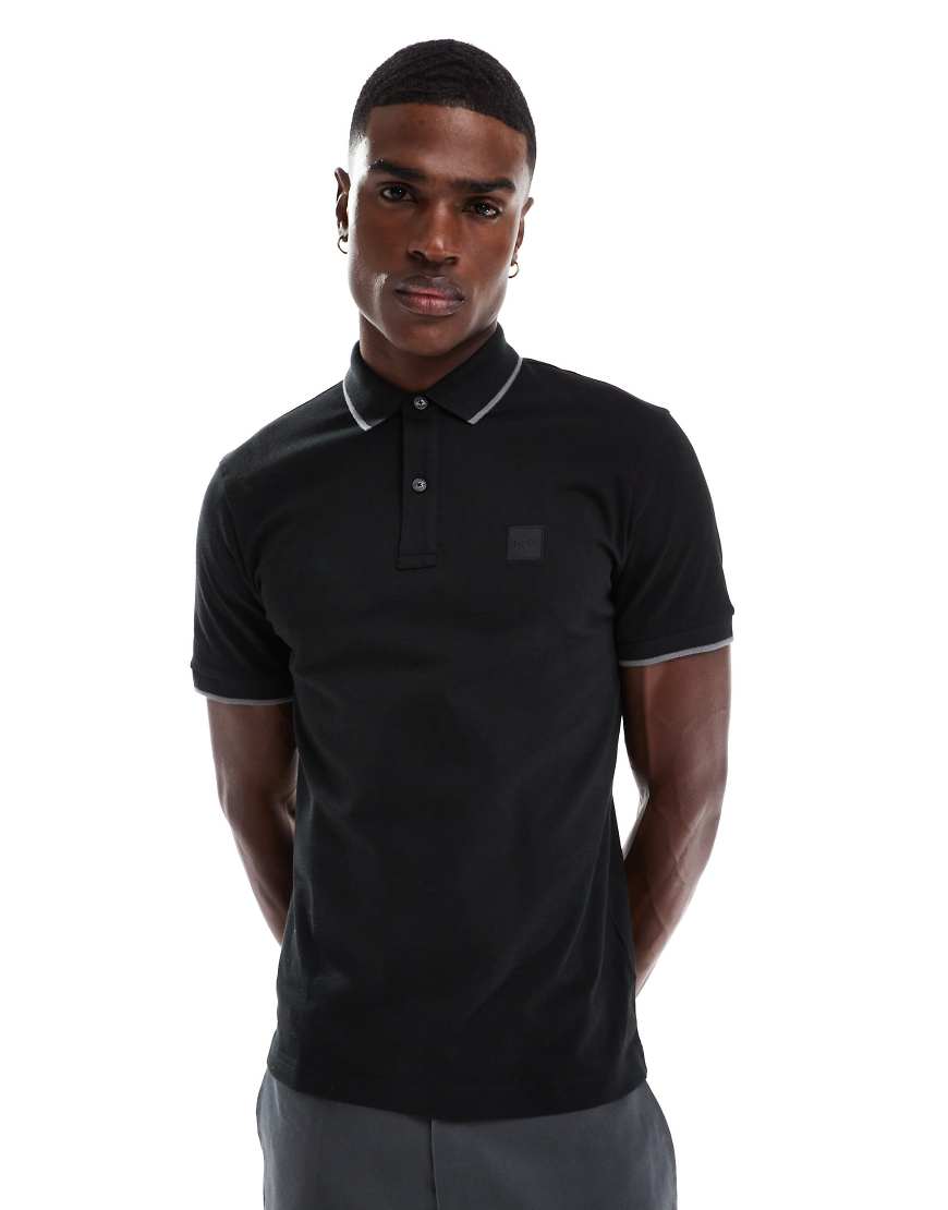 BOSS Orange - Passertip - Pikee-Polohemd in Schwarz mit Markenlogo, schmalem Schnitt und Zierstreifen von BOSS Orange