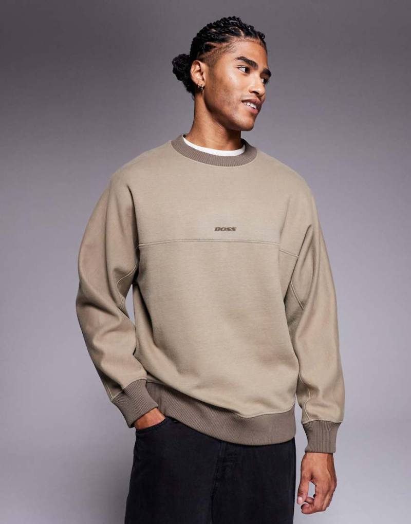 Boss Orange - Relaxed Fit Sweatshirt aus schwerem Stoff in Dunkelbeige mit mittigem Logo-Neutral von BOSS Orange
