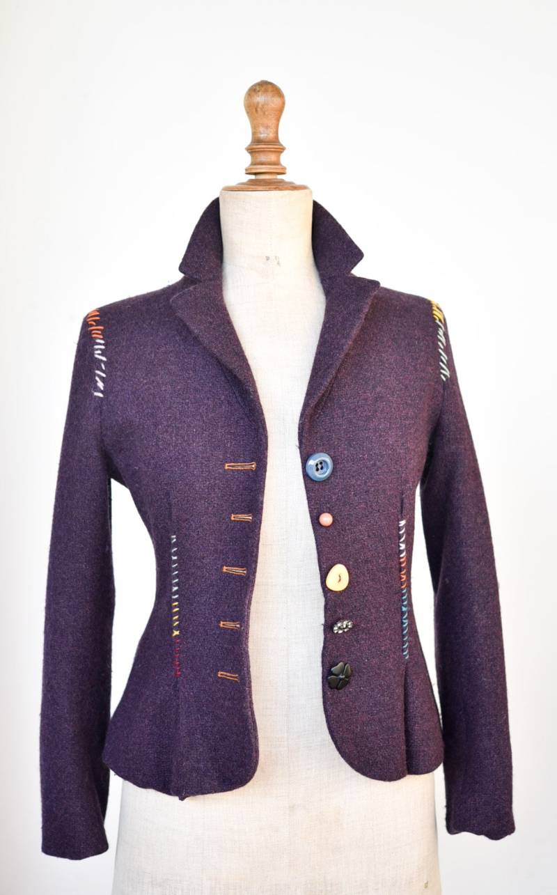 Lila Wolle Blazer Vintage Moschino Günstige Und Chic Taillierte Jacke Mix Farbige Knöpfe Nähen Langarm Kragenfutter Erwachsene Größe Fr 38 von BOULOTDODO