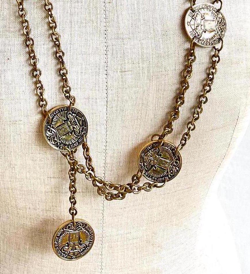 Vintage Münzkette Maria Theresia Taler Replik Schmuck Mit Langer Gliederkette Aus Goldfarbenem Metall Revival Münzsammler Burg Co Tyr 1780x Vintage Münzkette Maria Theresia Taler Replik Schmuck Mit Langer Gliederkette Aus Goldfarbenem Metall Revival Münzsammler Burg Co Tyr 1780x von BOULOTDODO