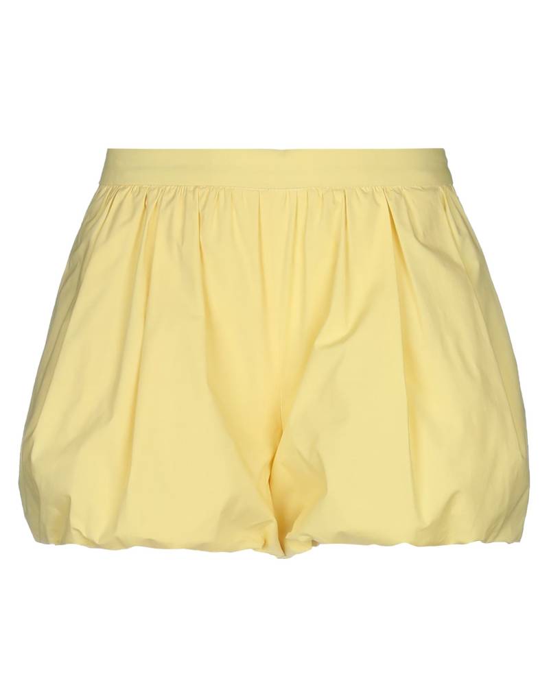BOUTIQUE MOSCHINO Shorts & Bermudashorts Damen Gelb von BOUTIQUE MOSCHINO