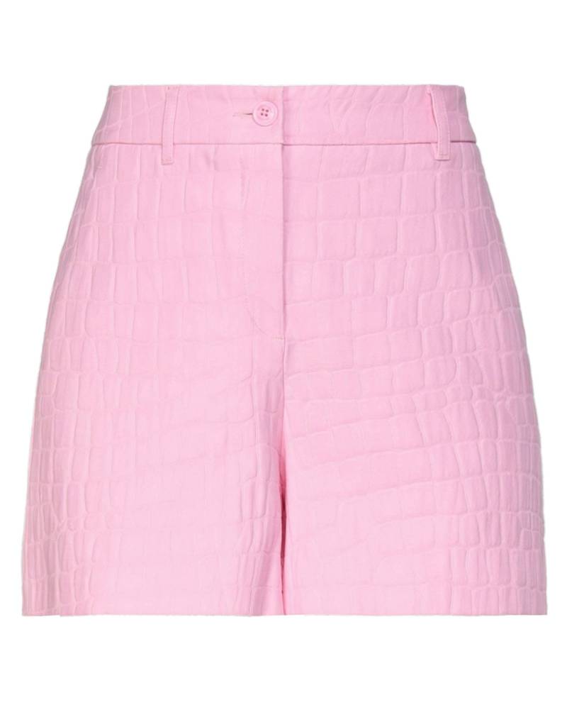 BOUTIQUE MOSCHINO Shorts & Bermudashorts Damen Rosa von BOUTIQUE MOSCHINO