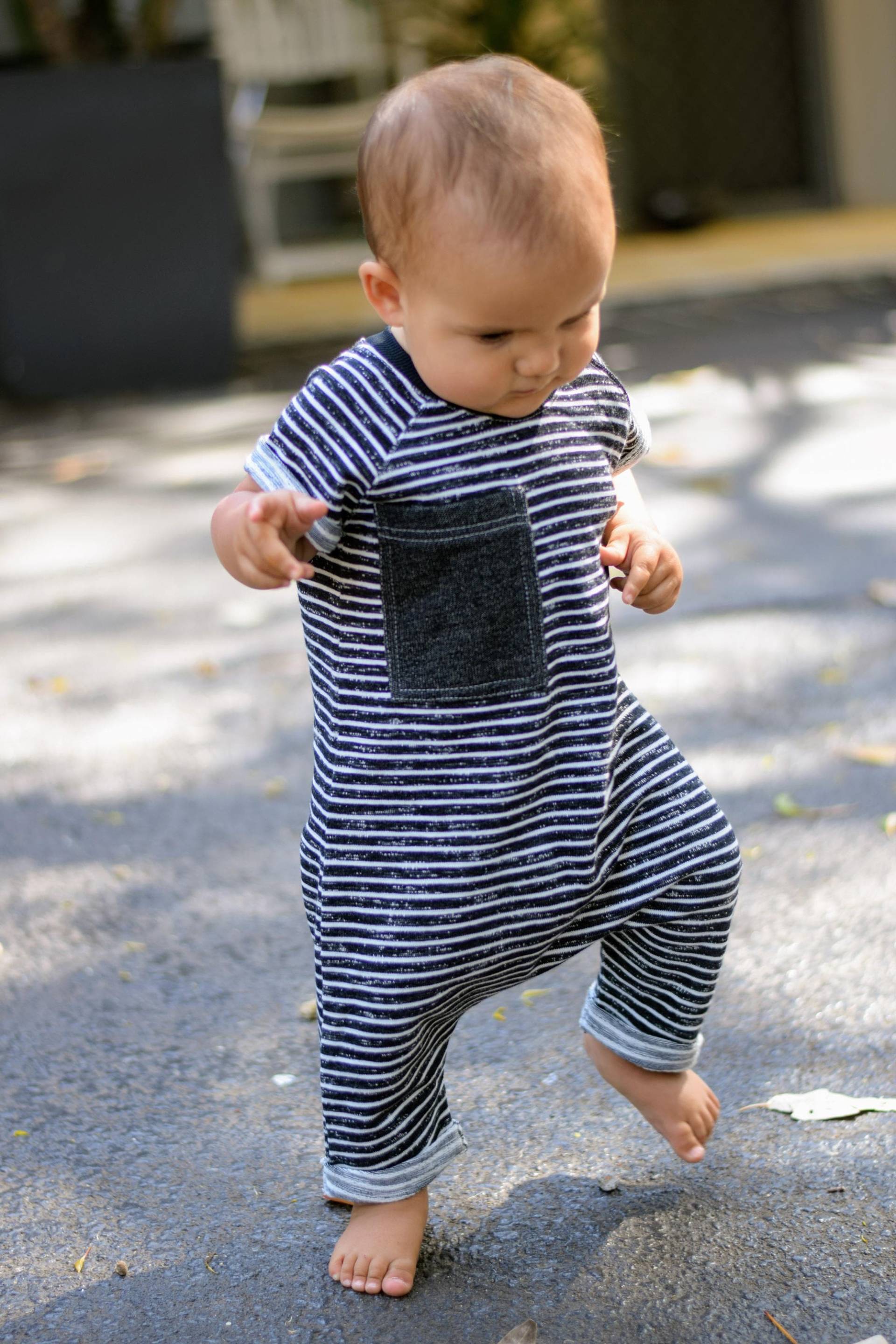 Letzter Einer in 2-3J Bio-Terry Kurzarm-Strampler - Schwarz-Weiße Streifen | Kinder Baby Mädchen Jungen Strampler |Kinder Overall |Bio Kinderkleidung von BOXXkids