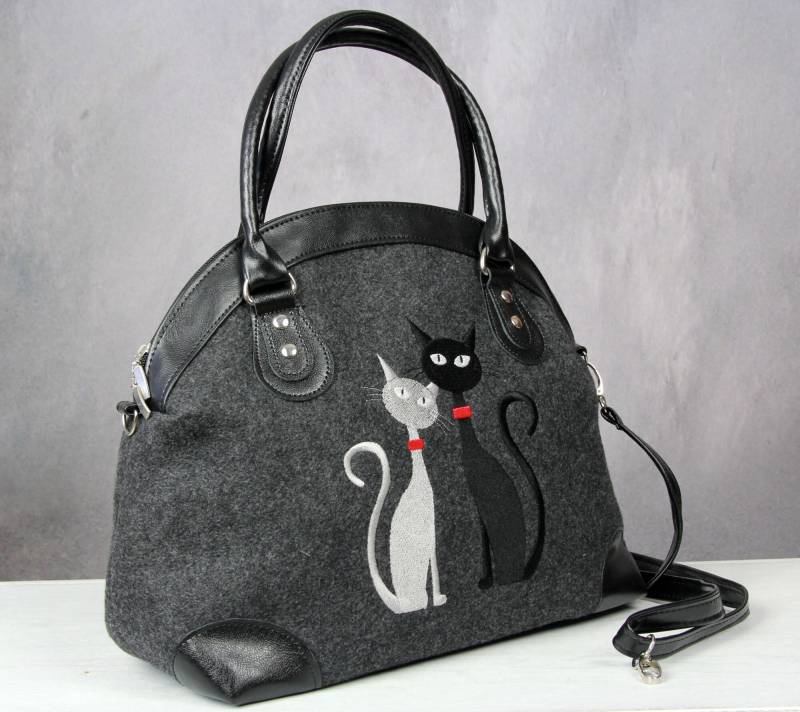Selbstgemachte Frauentasche, Dunkelgraue Filztasche, Filzumhängetasche, Katzenliebhabergeschenk, Katzen in Der Handtasche, Katzentasche, Geschenk von BPStudioDesign