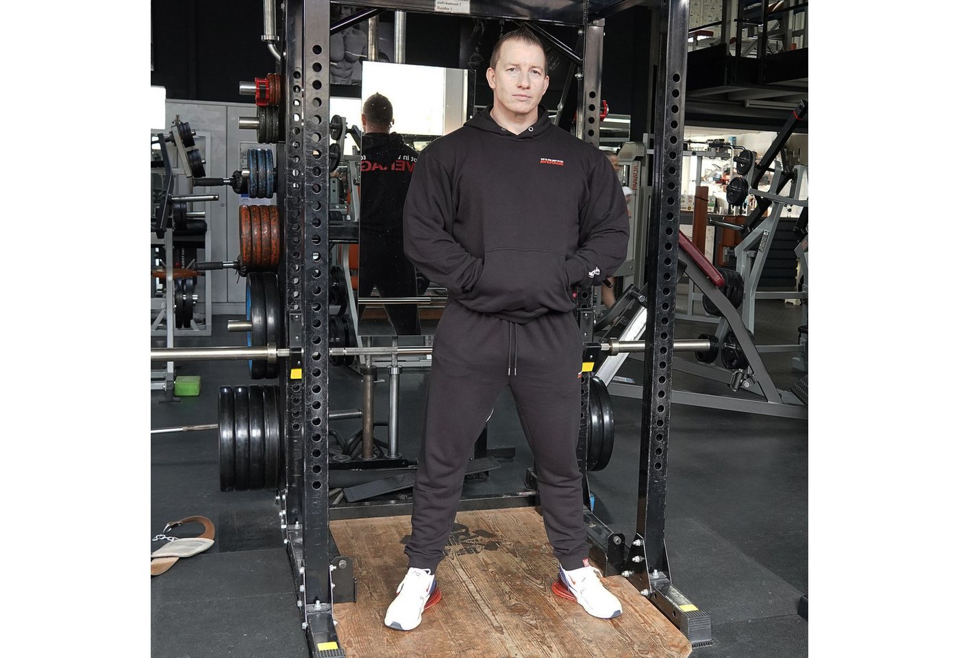 BRACHIAL THE LIFESTYLE COMPANY Jogginghose Brachial Jogginghose "Not Average" schwarz BRACHIAL THE LIFESTYLE COMPANY Jogginghose Brachial Jogginghose "Not Average" schwarz von BRACHIAL THE LIFESTYLE COMPANY