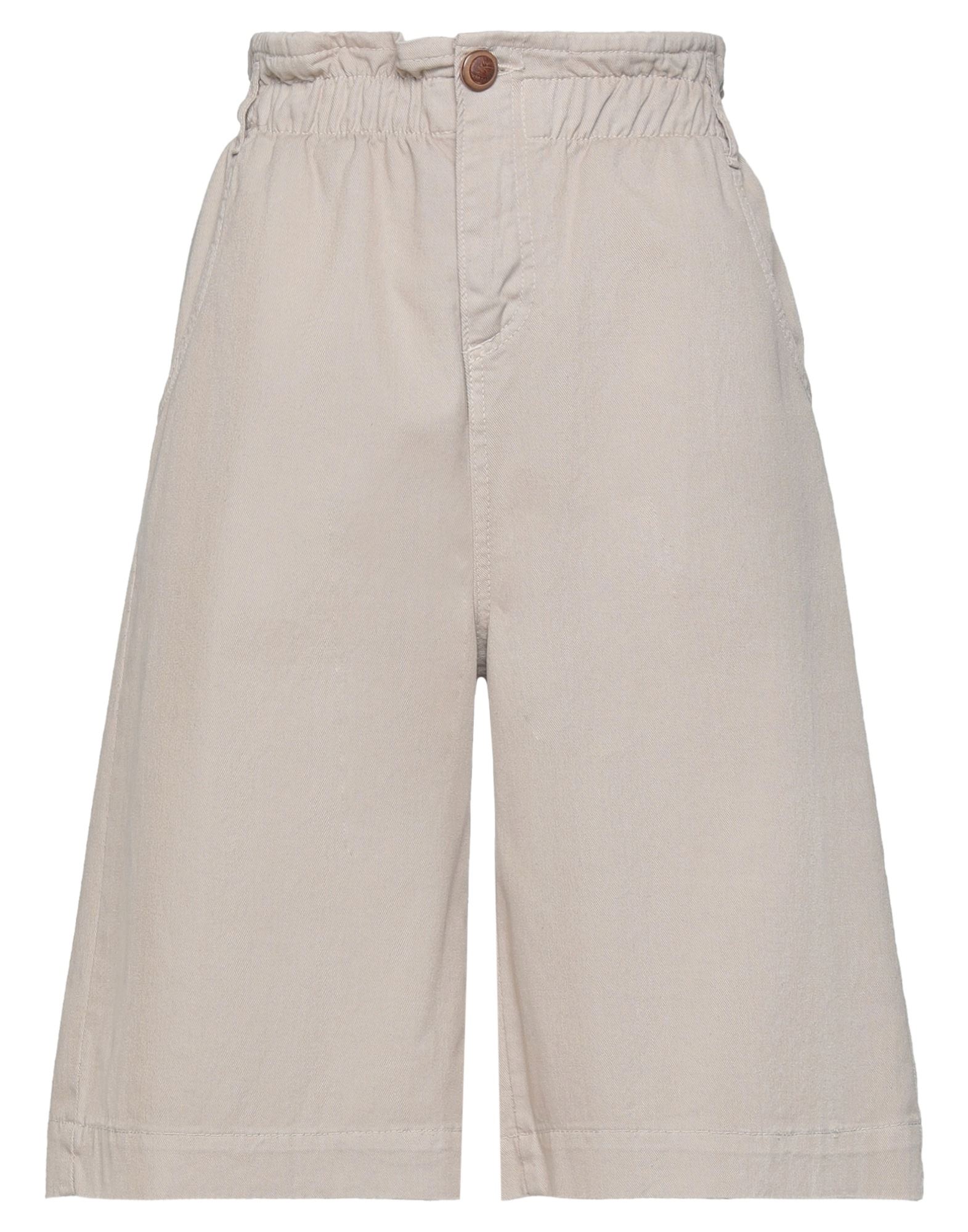 BRAND UNIQUE Shorts & Bermudashorts Damen Beige von BRAND UNIQUE