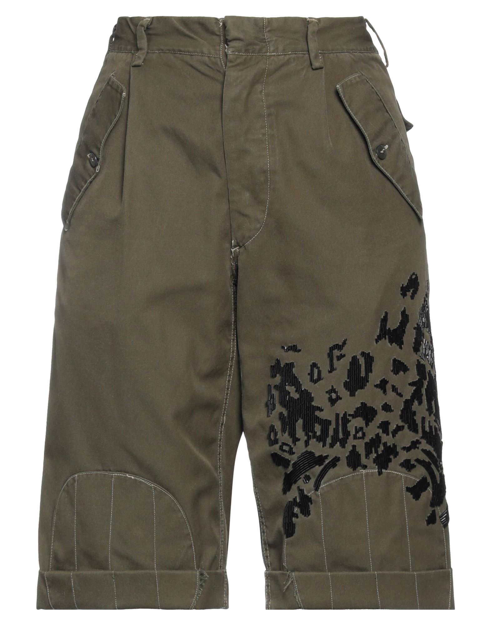 BRAND UNIQUE Shorts & Bermudashorts Damen Militärgrün von BRAND UNIQUE