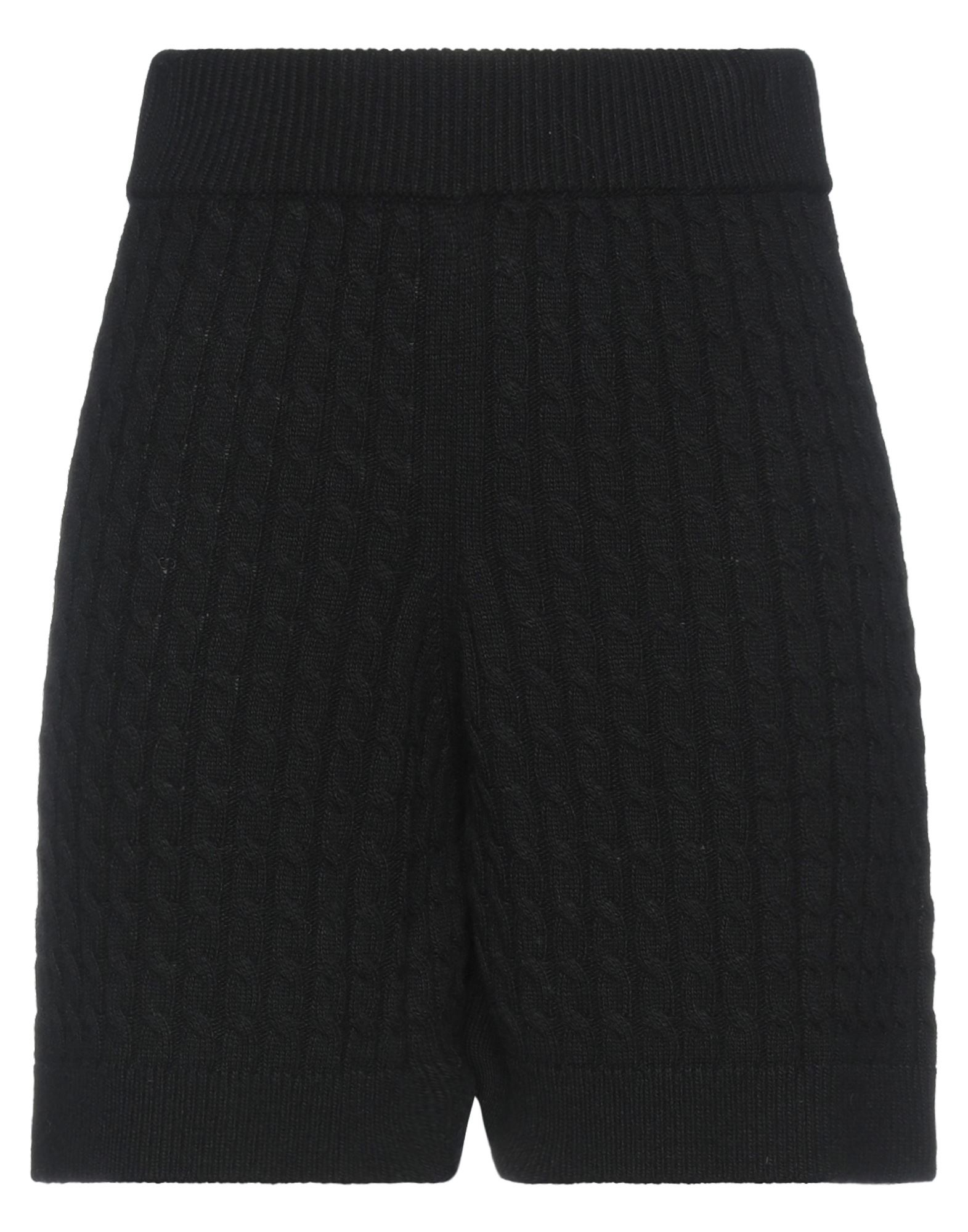 BRAND UNIQUE Shorts & Bermudashorts Damen Schwarz von BRAND UNIQUE