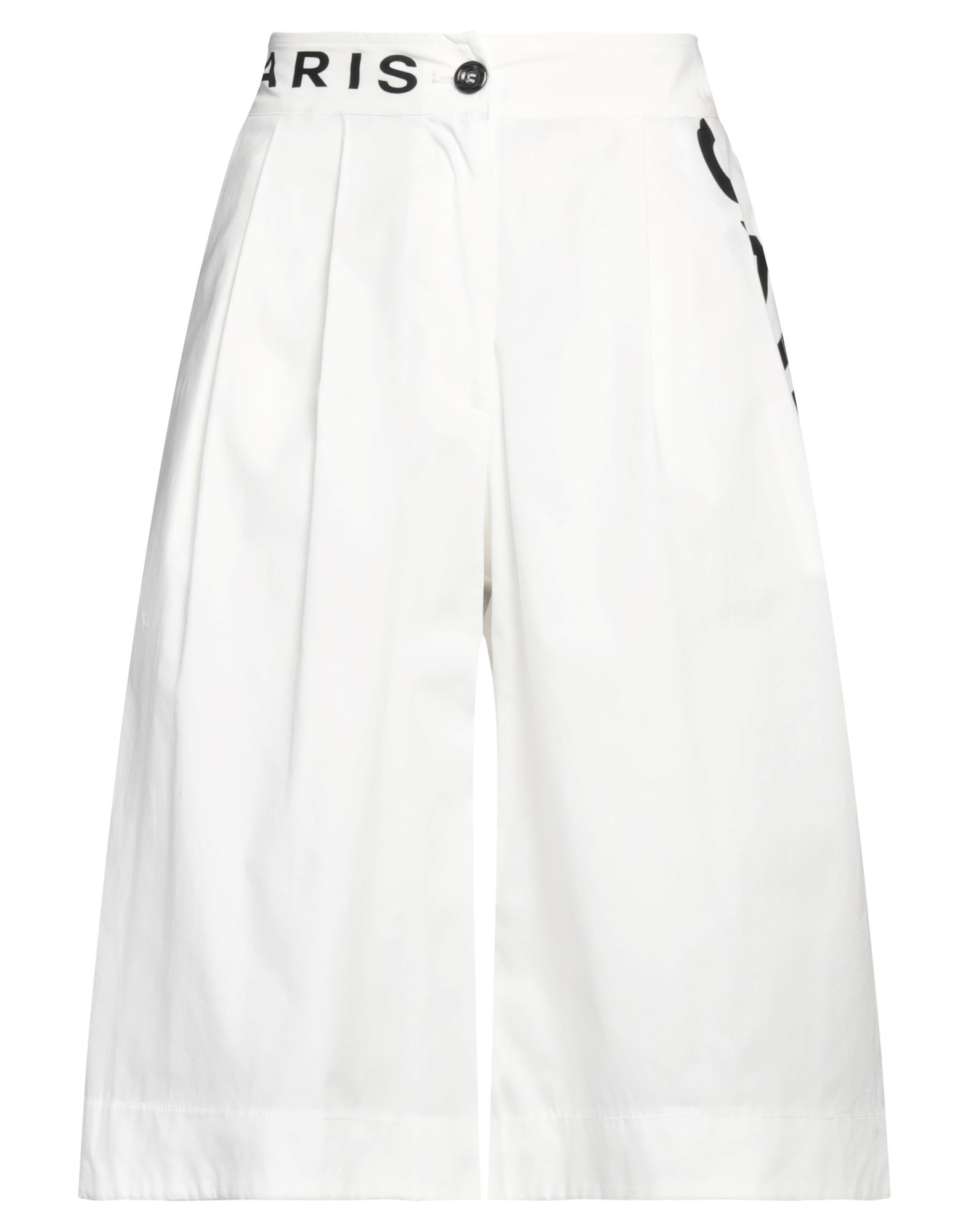 BRAND UNIQUE Shorts & Bermudashorts Damen Weiß von BRAND UNIQUE