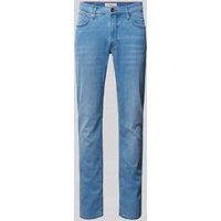 Brax Straight Fit Jeans mit Label-Patch Modell 'CHUCK' in Hellblau, Größe 34/36 von BRAX