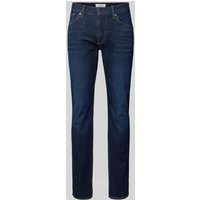 Brax Straight Fit Jeans mit Label-Patch Modell 'CHUCK' in Marine, Größe 34/30 von BRAX