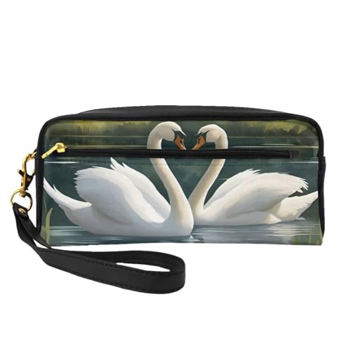 Schöne weiße Schwäne auf dem See Leder Tragbare Kosmetiktasche Reise Kosmetiktasche Tägliche Aufbewahrungstasche für Männer und Frauen Schwarz Einheitsgröße, Schwarz, One Size von BREAUX