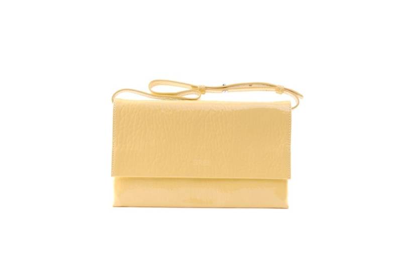BREE Clutch BREE Beverly Hills 8 - Abendtasche in light yellow glossy von BREE
