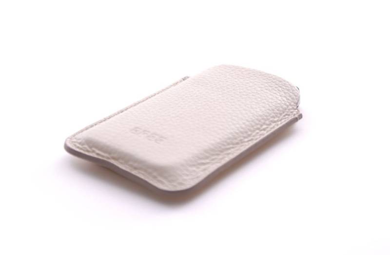 BREE Handytasche BREE Cupertino 5 - Handyhülle in off white von BREE