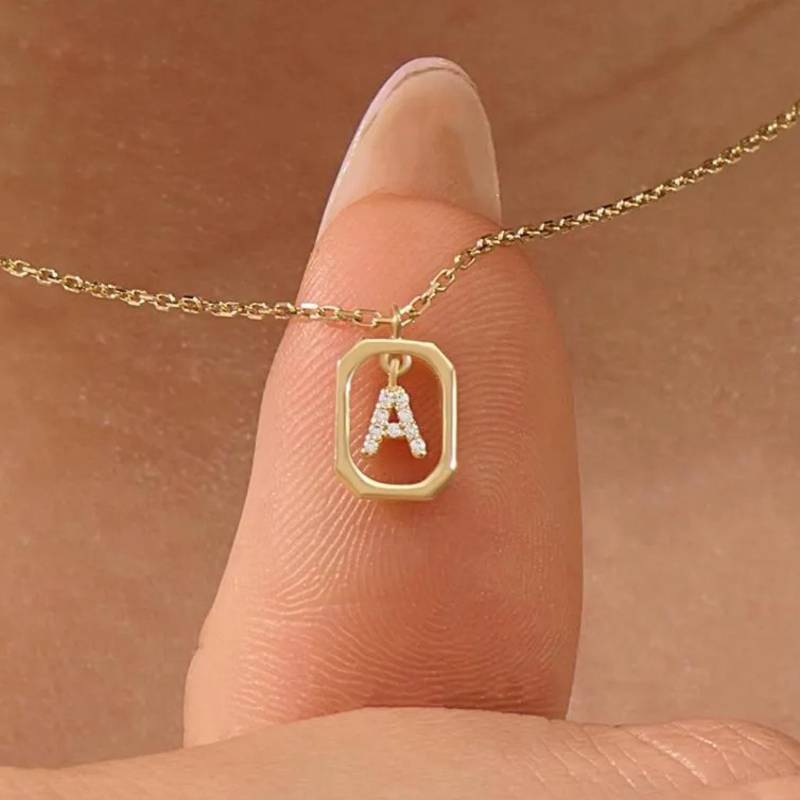 14K Solid Gold Buchstabe Anhänger Halskette Für Frauen, Benutzerdefinierte Initiale Charme Mit Pavé Lab Diamant, Personalisierte 14 Karat Schmuck von BRENNMORE