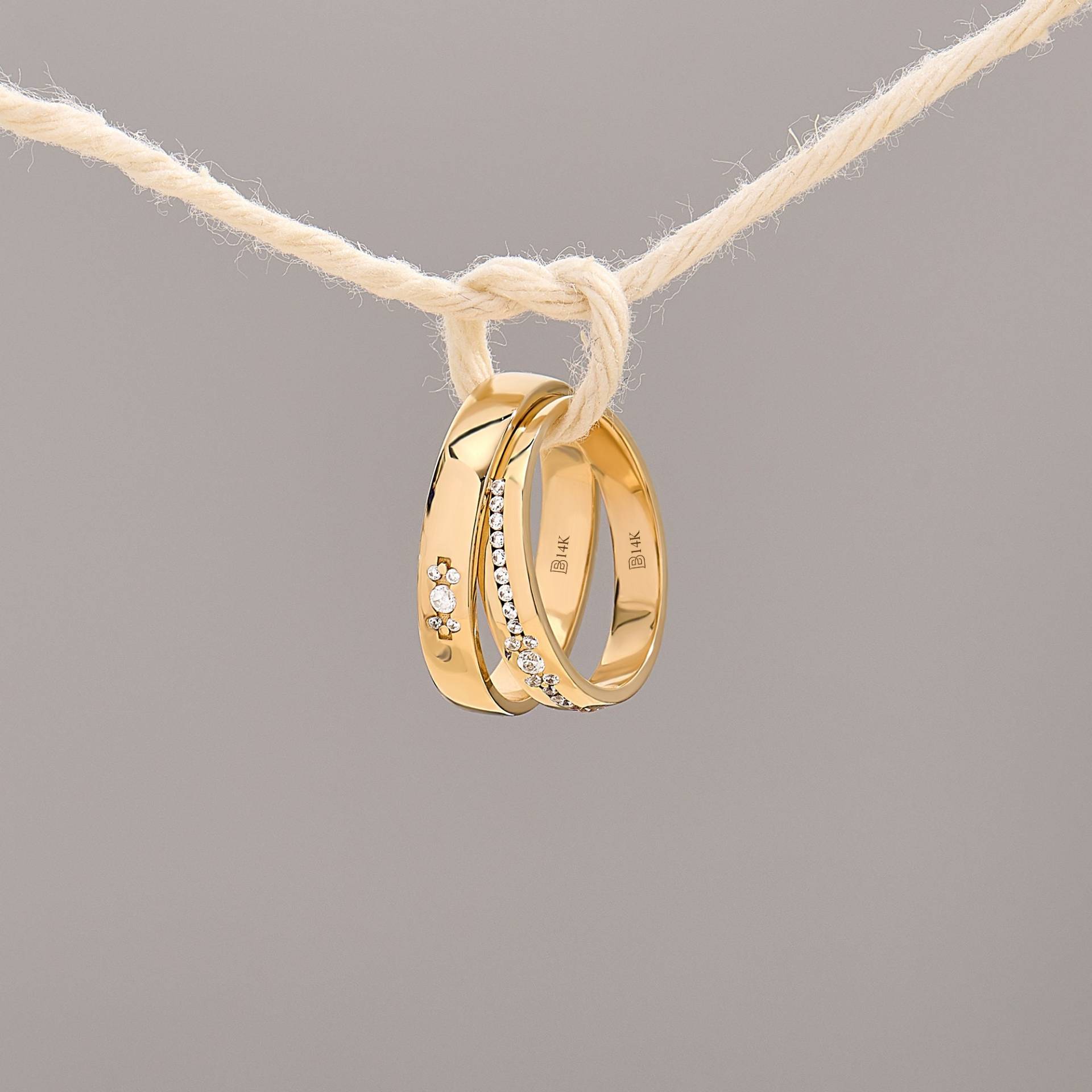 Eheringe Set Aus 585Er Gold Mit Pave-Fassung - Für Sie Und Ihn Passende Flache Ringe, Zierliches Paarring-Set, Goldallianz-Ringe Die Ehe Eheringe Set Aus 585Er Gold Mit Pave-Fassung - Für Sie Und Ihn Passende Flache Ringe, Zierliches Paarring-Set, Goldallianz-Ringe Die Ehe von BRENNMORE
