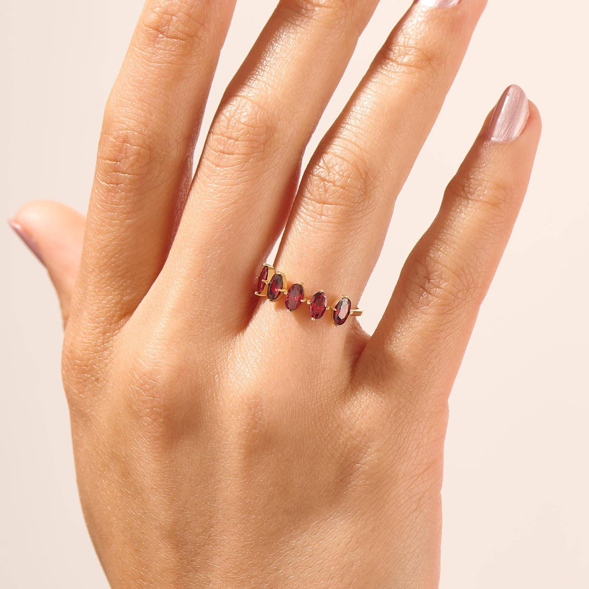Granat Ring Aus Massivem Gold 5 Stein, 14K Statement Für Frauen, Roter Januar Birthstone Ring, Handgemachte Schmuck Ringe Granat Ring Aus Massivem Gold 5 Stein, 14K Statement Für Frauen, Roter Januar Birthstone Ring, Handgemachte Schmuck Ringe von BRENNMORE