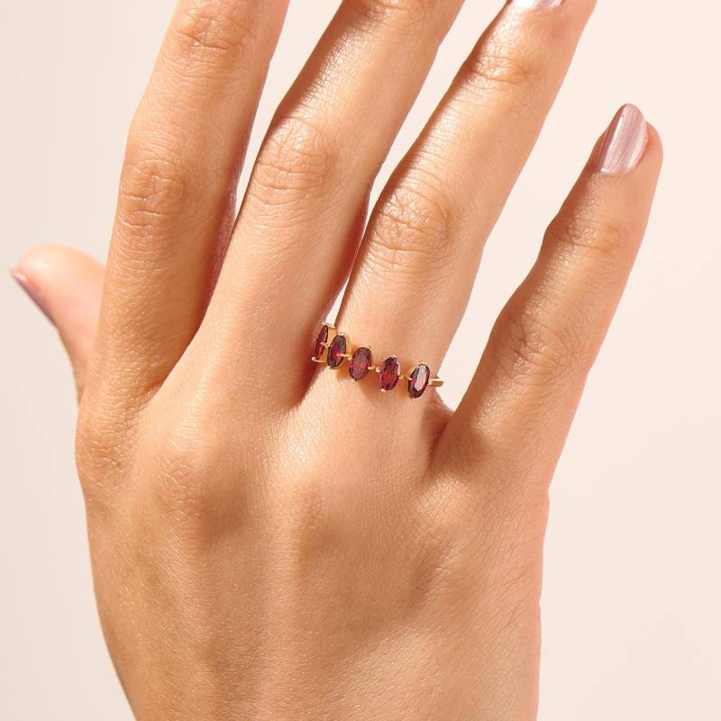 Massiver 14K Gold 5 Stein Granat Ring - Handgemachter Januar Geburtsstein Statement Für Frauen, Rotes Band, Bold Geschenk Schmuck von BRENNMORE