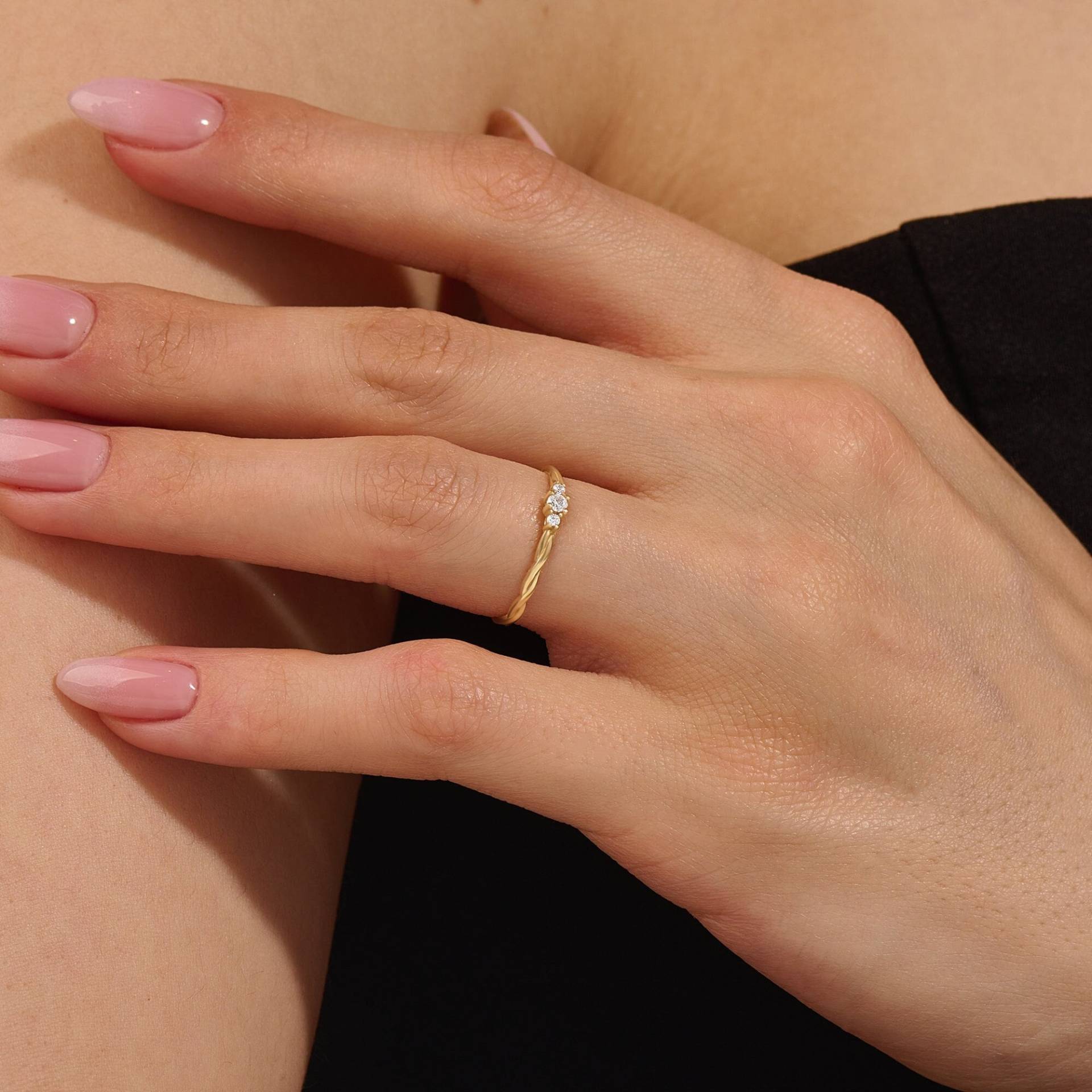 14K Minimaler Geflochtener Solo Ring, Massivgold Süße Versprechensringe Für Frauen, Kleiner Zarter Solitär-Verlobungsring, Zierlicher Stapelbarer von BRENNMORE