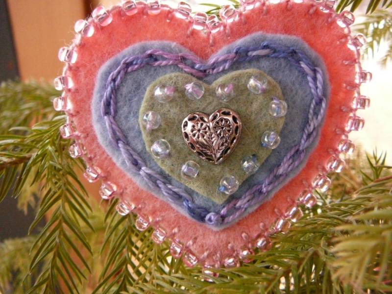Herz Brosche, Geburtstag Oder Muttertag Unikat, Filz Brosche Nach Waldorf Art Herz Brosche, Geburtstag Oder Muttertag Unikat, Filz Brosche Nach Waldorf Art von BRIDGITSBELL