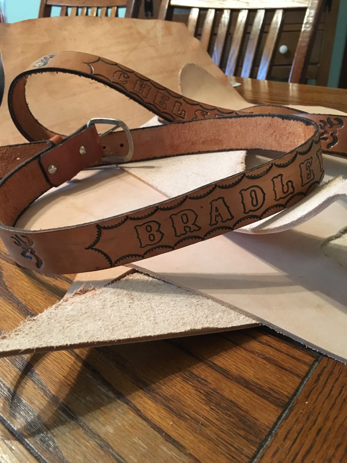 Handgemachte Ledergürtel Handgemachte Ledergürtel von BROCKSLEATHERCRAFTS