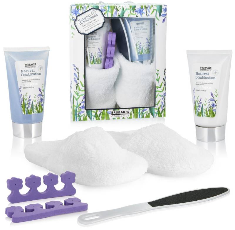 BRUBAKER Pflege-Geschenkset Beauty Wellness Set mit Lavendel Salbei Minze Duft - inkl. Hausschuhen, 6-tlg., Frauen Fußpflege Set mit Slippers aus Teddy Plüsch, Geschenkset von BRUBAKER