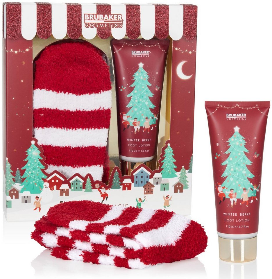 BRUBAKER Hautreinigungs-Set Dusch- und Badeset Weihnachten, 2-tlg., Frauen Geschenkset mit Plüsch Socken, Beauty Wellness Set, Pflegeset für Damen und Mädchen, Rot von BRUBAKER