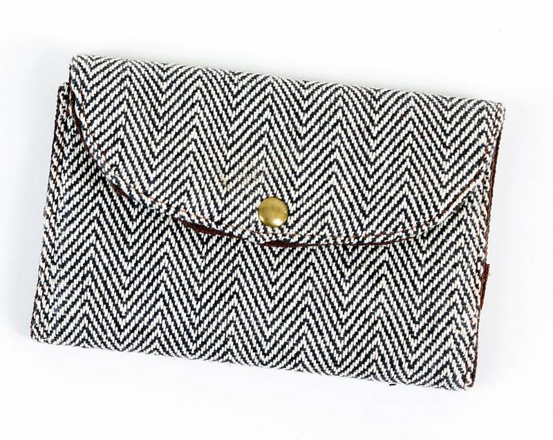 Heller Handgearbeiteter Tabaksbeutel Tasche Drehtabak Aus Nepal Baumwolle Mit Leder von BUDDHAartsandmore