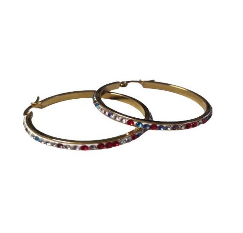 BUNGSA Ohrring-Set Creolen Boho Style mit bunten Steinchen gold aus Edelstahl Damen (1 Paar (2 Stück), 2-tlg), Ohrschmuck Ohrringe von BUNGSA