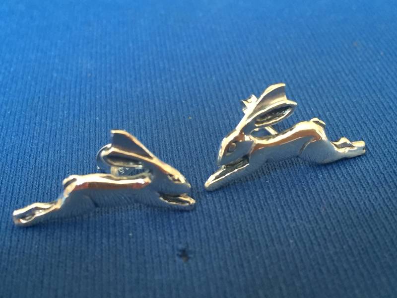 Hasen Laufend Ohrstecker Sterling Silber.925 Hasen Laufend Ohrstecker Sterling Silber.925 von BUTLERSSILVER