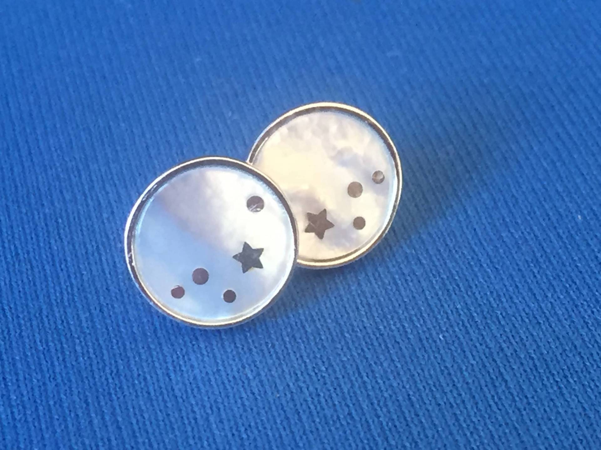 Stern Und Mond Gesetzt....gebürstet Hintergrund Polierte Sterne Sterling Silber Stern Und Mond Gesetzt....gebürstet Hintergrund Polierte Sterne Sterling Silber von BUTLERSSILVER