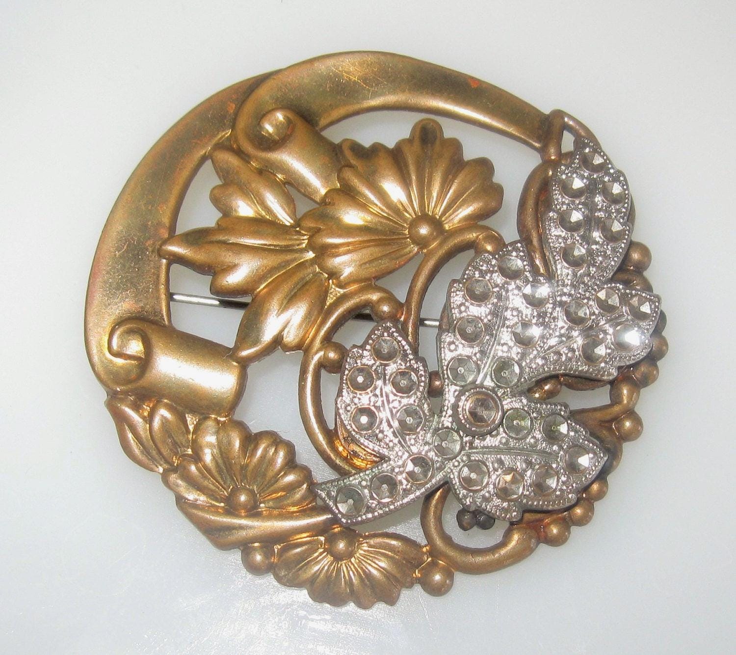 Fabelhafte Antik Blatt Brosche Bronze/Messing Blumen & Silber Metall Markasit Look - Jugendstil Anstecknadel von BUTTERFLYWINGVINTAGE
