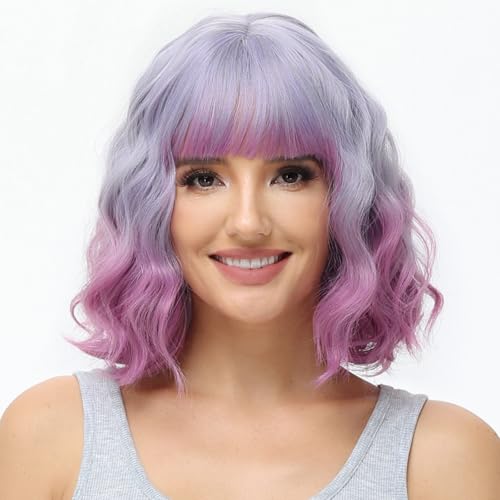 BUYOGET Wavy Bob Perücke mit Pony Synthetisches Haar Schulterlänge 12 Zoll Kurze lockige Perücken für Frauen Natürliches Lila von BUYOGET