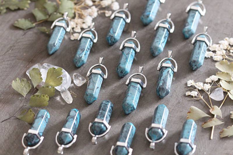 Blaue Onyx Halskette - Kristallpunkt Kugel Kristall Stein Naturheilschmuck Blaue Onyx Halskette - Kristallpunkt Kugel Kristall Stein Naturheilschmuck von BUZZandBEAR