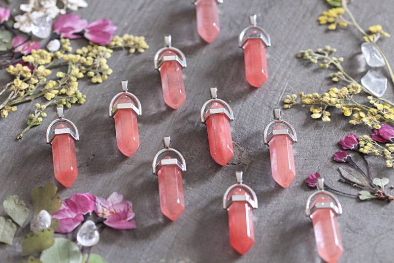 Kirsche Quarz Halskette - Rosa Punkt Kristall Anhänger Sechseckigen Heilstein Kirsche Quarz Halskette - Rosa Punkt Kristall Anhänger Sechseckigen Heilstein von BUZZandBEAR