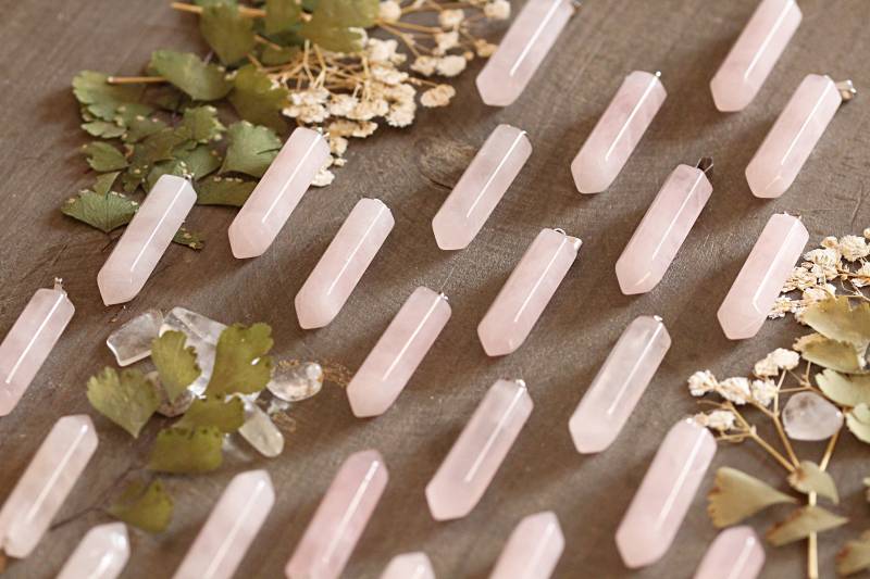 Rosenquartz-Halskette-Crystal Point Halskette-Rose Quarz Crystal Stone Pendant-Heilschmuck-Pink Halskette Rosenquartz-Halskette-Crystal Point Halskette-Rose Quarz Crystal Stone Pendant-Heilschmuck-Pink Halskette von BUZZandBEAR