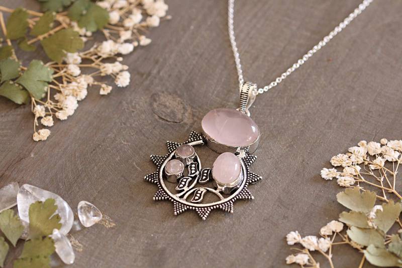 Rosenquarz Halskette - Rosa Multi Stein Einzigartiges Geschenk Für Sie Edelstein Schmuck Heilender Kristalle Rosenquarz Halskette - Rosa Multi Stein Einzigartiges Geschenk Für Sie Edelstein Schmuck Heilender Kristalle von BUZZandBEAR