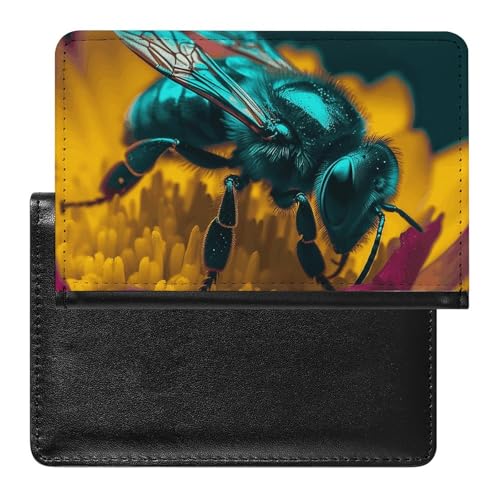 Reisepasshülle für Damen und Herren, RFID-Blockierung einer Biene auf einer Blume, Reisepasshülle, Reisezubehör, Eine Biene auf einer Blume, Einheitsgröße von BWQSKL