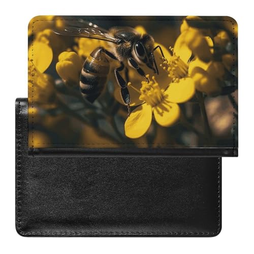 Reisepasshülle für Damen und Herren, RFID-blockierend, violett, Reisezubehör, Biene bleibt auf Blume, Einheitsgröße von BWQSKL