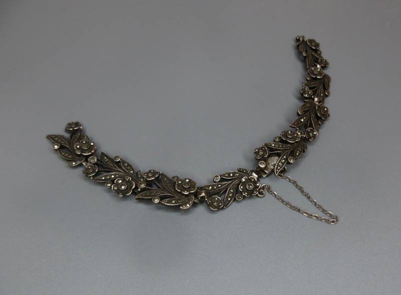 Jugendstil Silber C1900 Altes Deutsches Silber & Marcasite Massives Armband Floral Bezauberndes Design Gestempelt "Silber' Jugendstil Silber C1900 Altes Deutsches Silber & Marcasite Massives Armband Floral Bezauberndes Design Gestempelt "Silber' von BYGONEDAYSTreasures