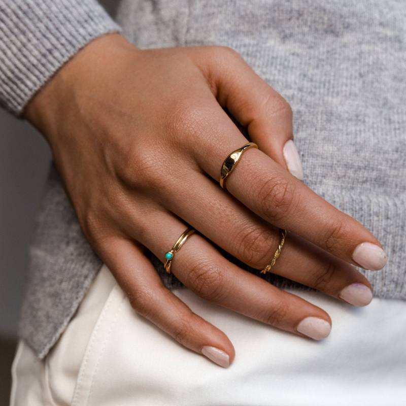 18K Gold Turquoise Ring - Stacking Dainty Simple Minimalist Gold Ring von BYLIAJEWELS
