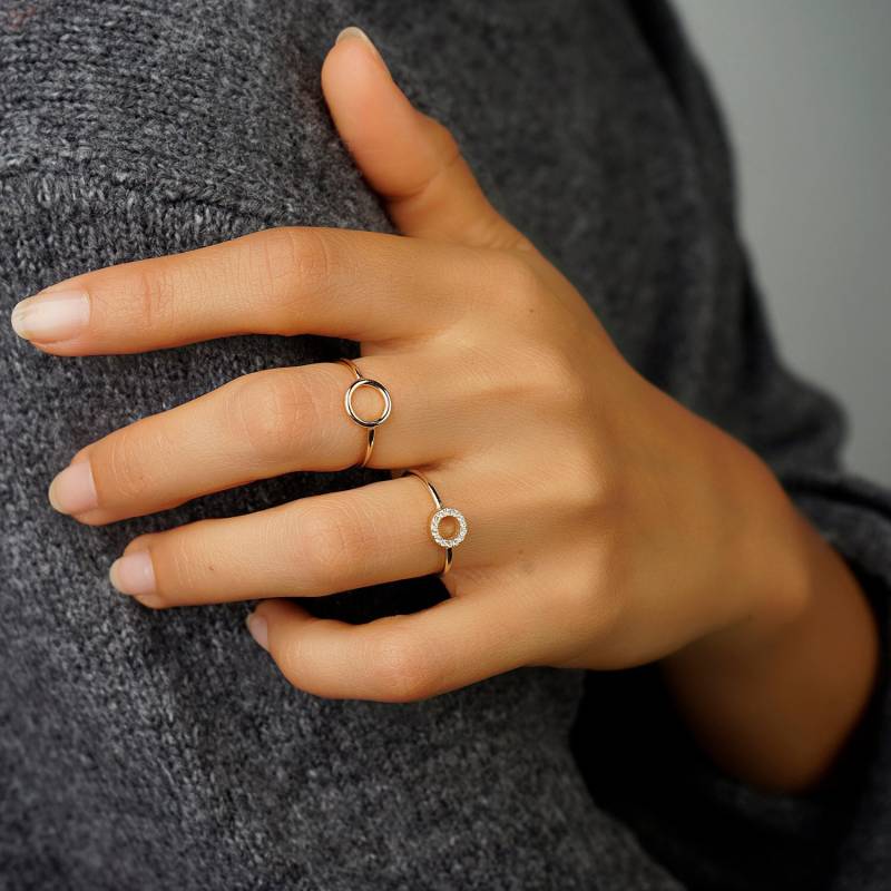 Circle Gold Ring - Minimalist Dainty Ring Stackable Geometry Jewelry Tiny von BYLIAJEWELS