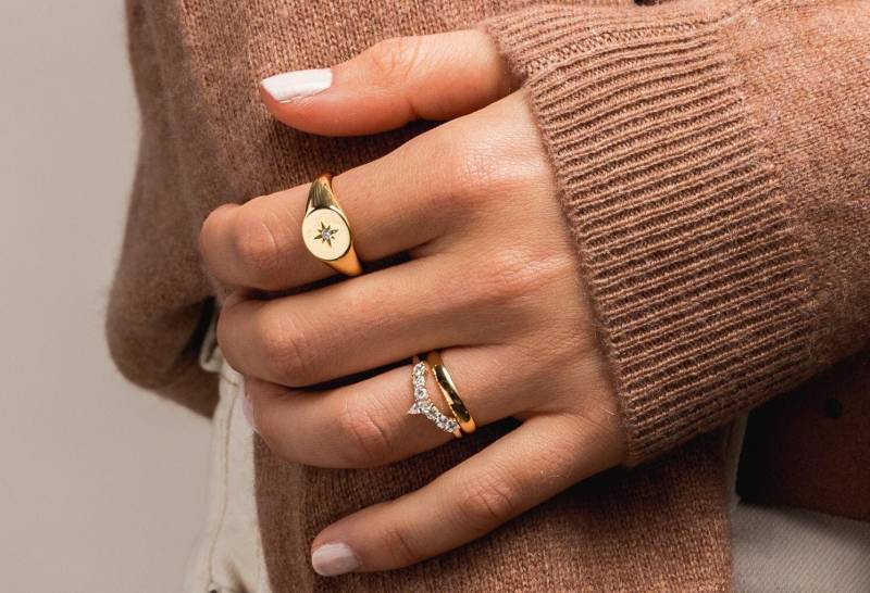Crown Cz Ring - Silver 925 Cz Minimalist Delicate -Elegant -Stacking Ring- Stackable Jewelry von BYLIAJEWELS