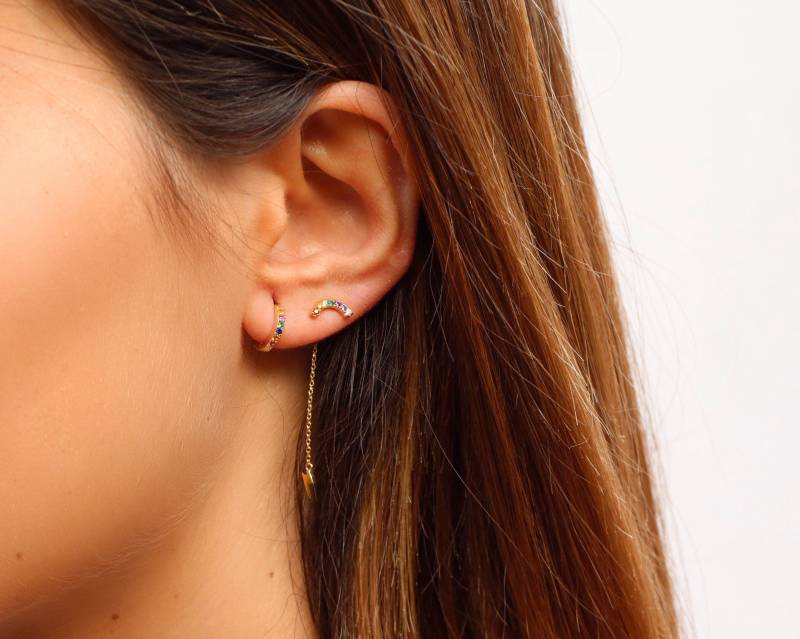 Rainbow Cz Tiny Chain Earrings, Flash Tiny Dainty Minimalist Multicolored Delicate Earrings von BYLIAJEWELS