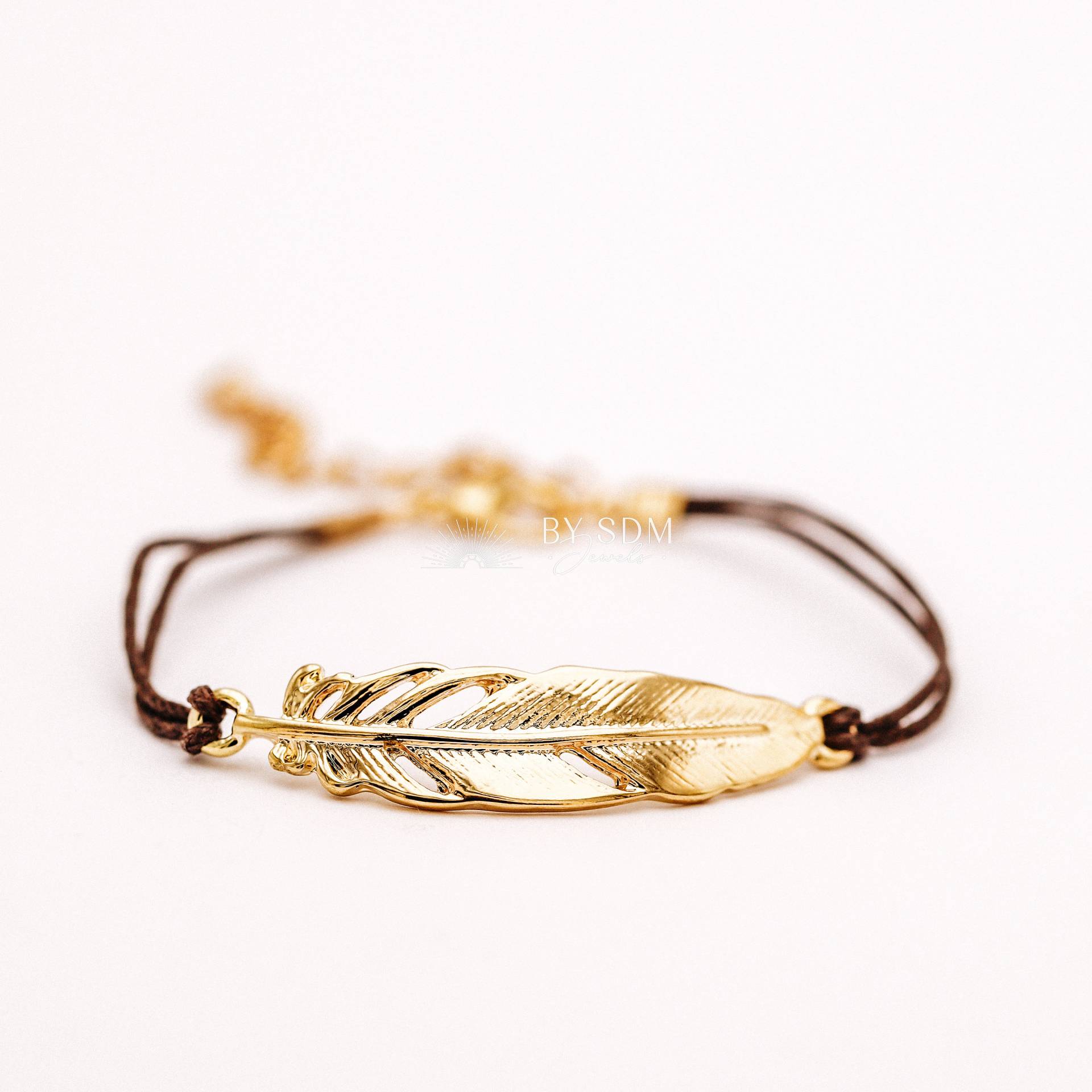 Feder Armband Für Frauen Goldfarbener Federschmuck Boho Hippie Geschenk Natur Bysdmjewels Feder Armband Für Frauen Goldfarbener Federschmuck Boho Hippie Geschenk Natur Bysdmjewels von BYSDMJEWELS