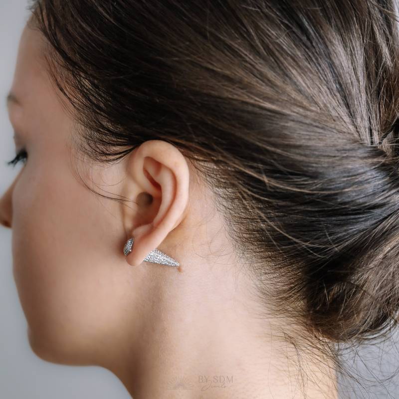 Spike Silber Ohrschmuck Moderne Ohrmanschette Zierliche Ohrringe von BYSDMJEWELS