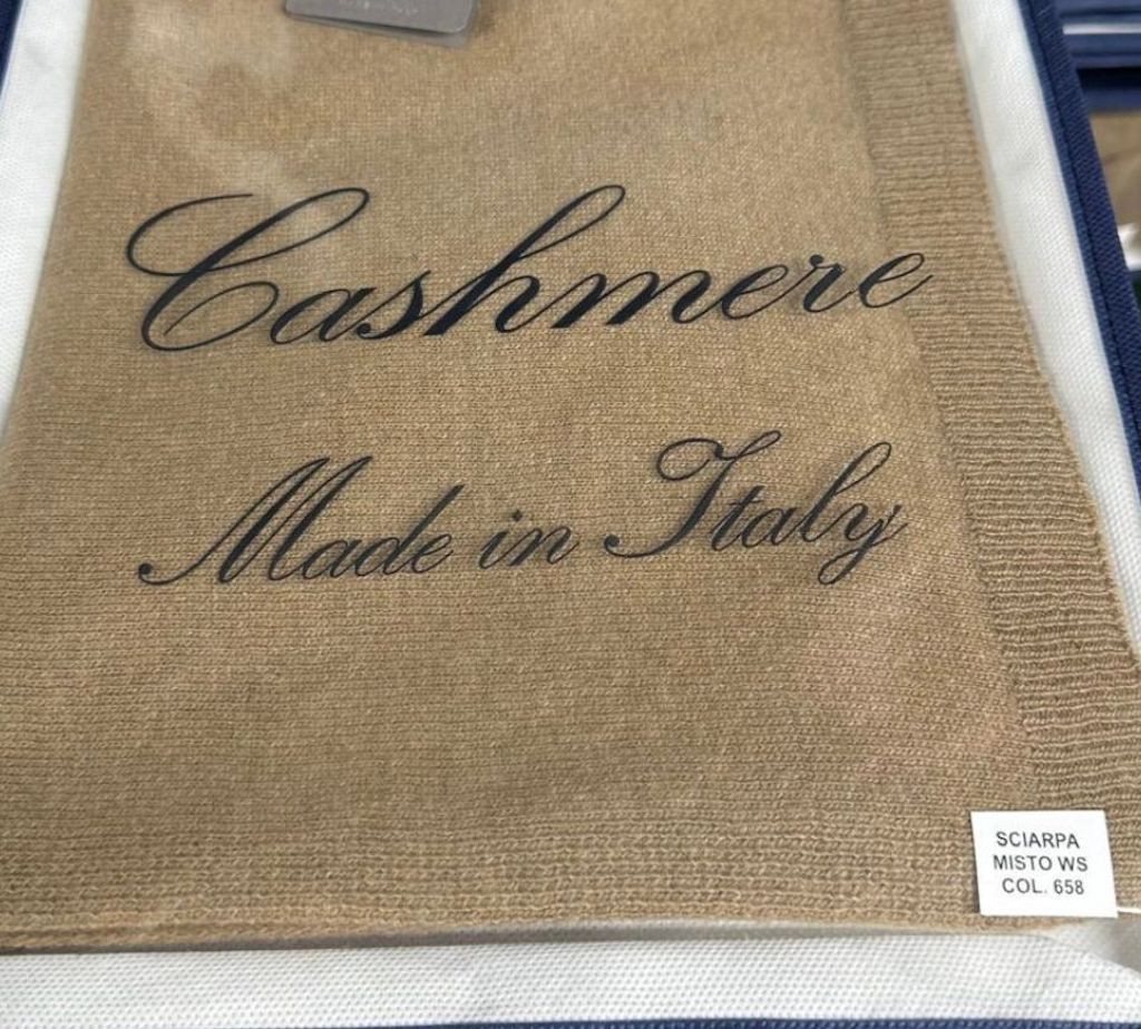 BZNA Wollschal BZNA Strickschal mit 10% Kashmir, kuschelig und warm Umhängeschal von BZNA