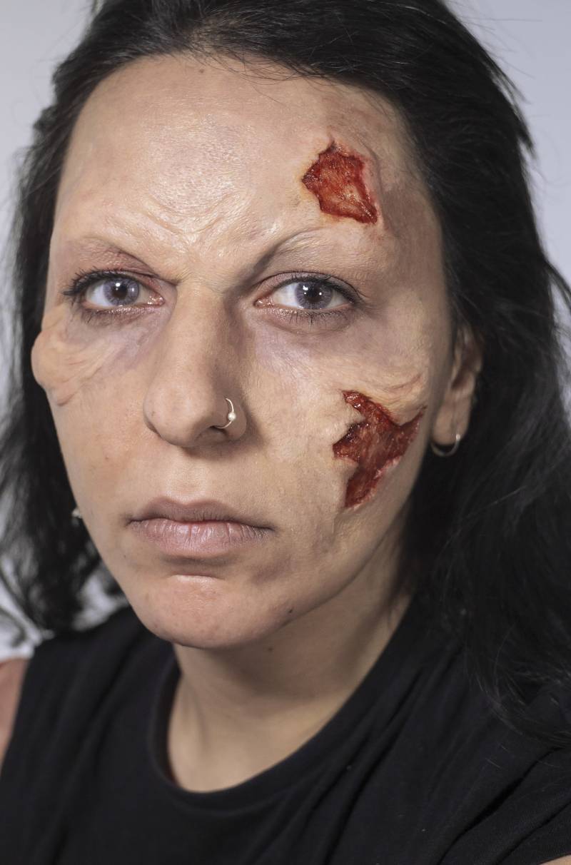 Silikonprothetik Forehead Und Wangenknochen Z14-Platin-Silikongel Mit Kappe Kunststoffkanten Silikonprothetik Forehead Und Wangenknochen Z14-Platin-Silikongel Mit Kappe Kunststoffkanten von BaburkaCinemaCrafts