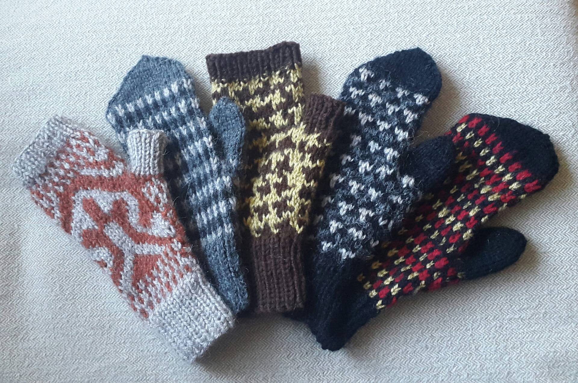 Handstulpen Gestrickt Handstulpen Gestrickt von BabushkaLenaKnits
