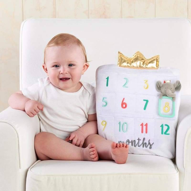 My First Milestone Baby Age Decorative Pillow von Baby Aspen